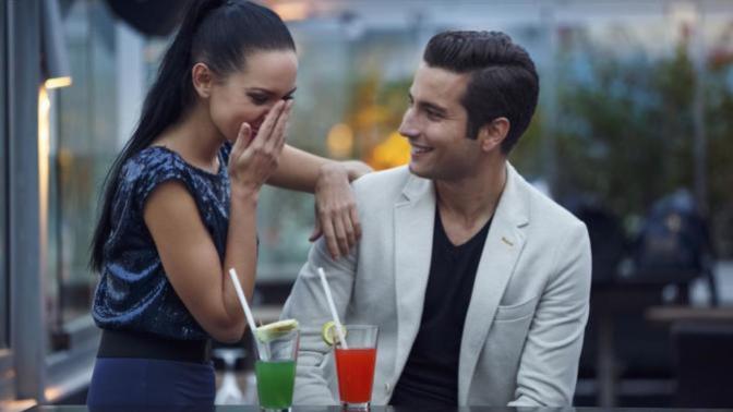 Who has the advantage when it comes to dating: men or women?