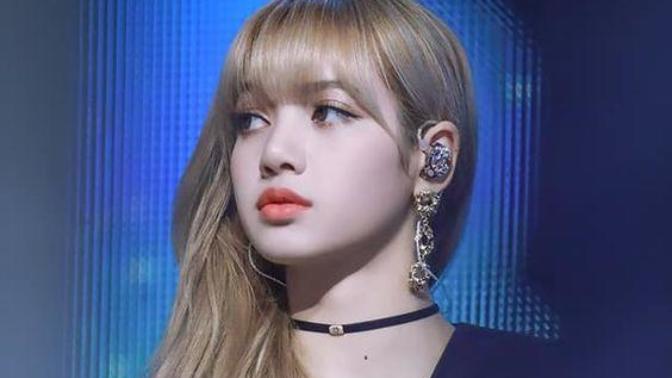 Which haircolor works better for Lisa (Blackpink)?