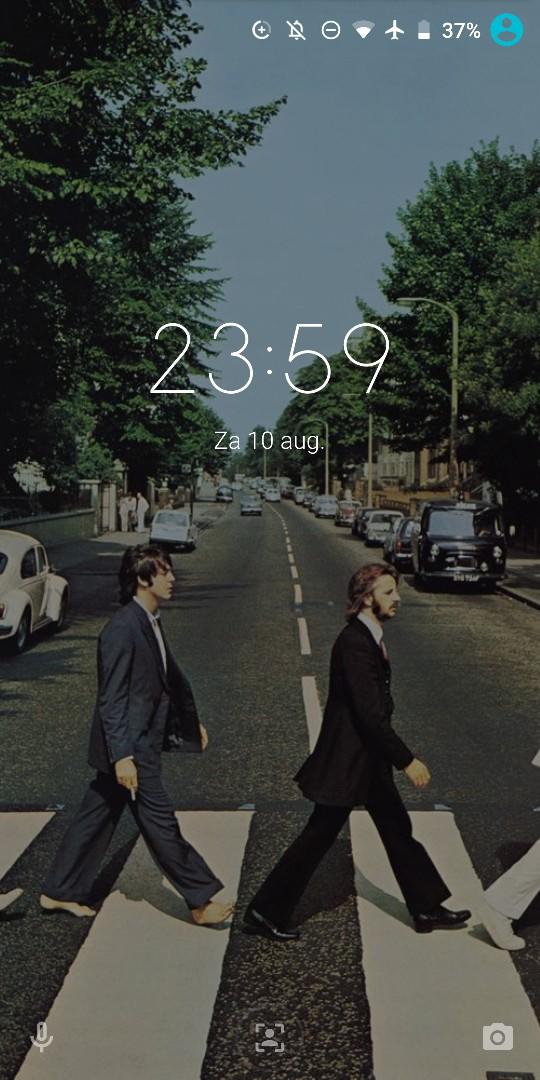 Screenshot your phone home screen?