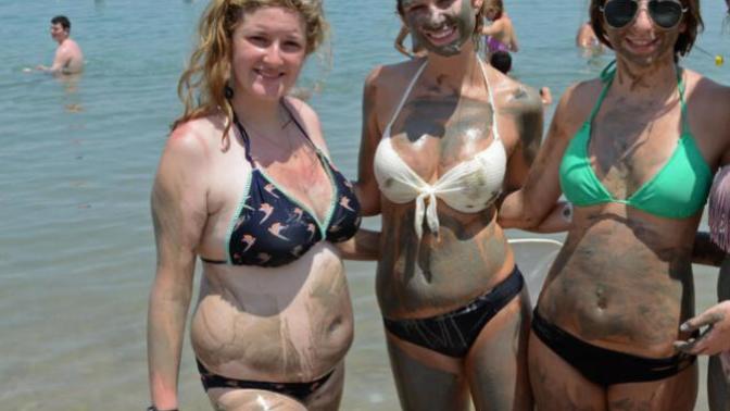 Is anyone else in here the fat friend?