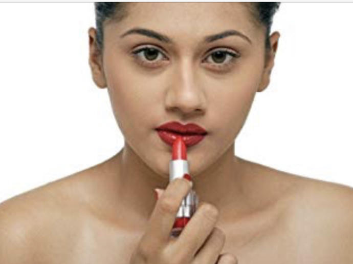 Do you agree: a girl should always fix herself up by having pretty nails and applying makeup?