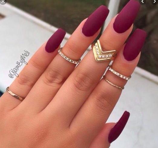 Fake acrylic nails on girls are disgustingly ugly. Agree or disagree?