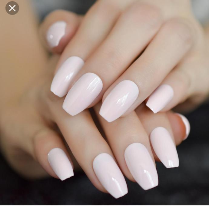 Fake acrylic nails on girls are disgustingly ugly. Agree or disagree?