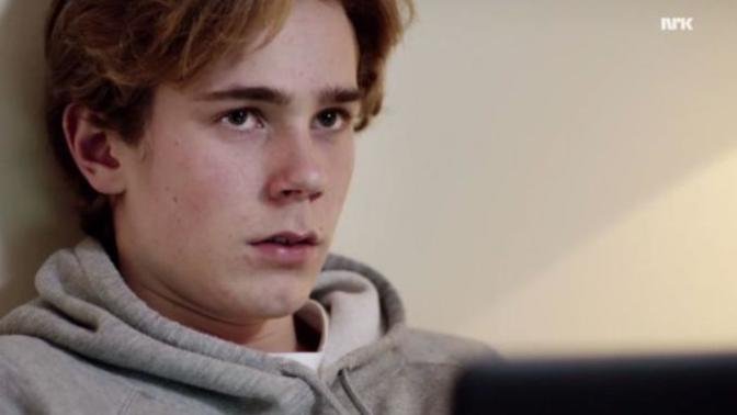 How lovely does Tarjei Sandvik Moe look?