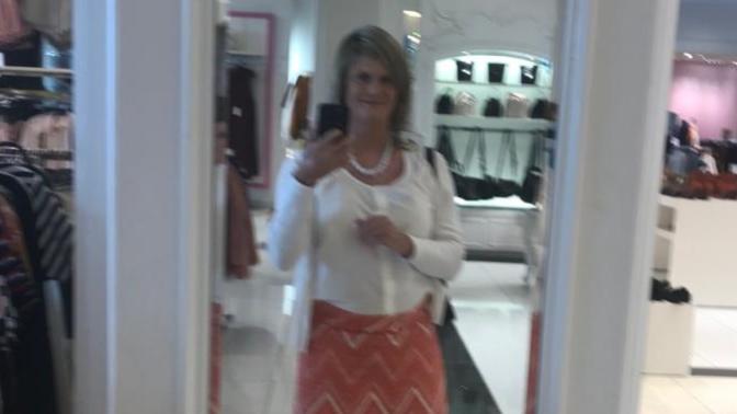 Girls, help! I got asked out! What to wear?