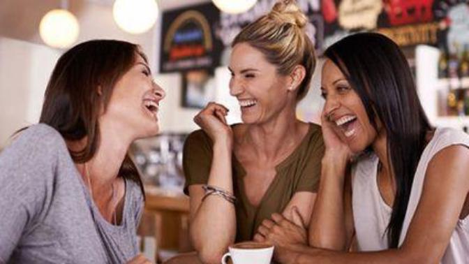 What is the difference between fake and true friends?