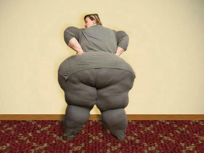 Plus-Size Model Wants World’s Largest Hips. Opinions?