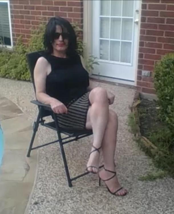 Girls, would you help me choose an outfit for an upcoming date?