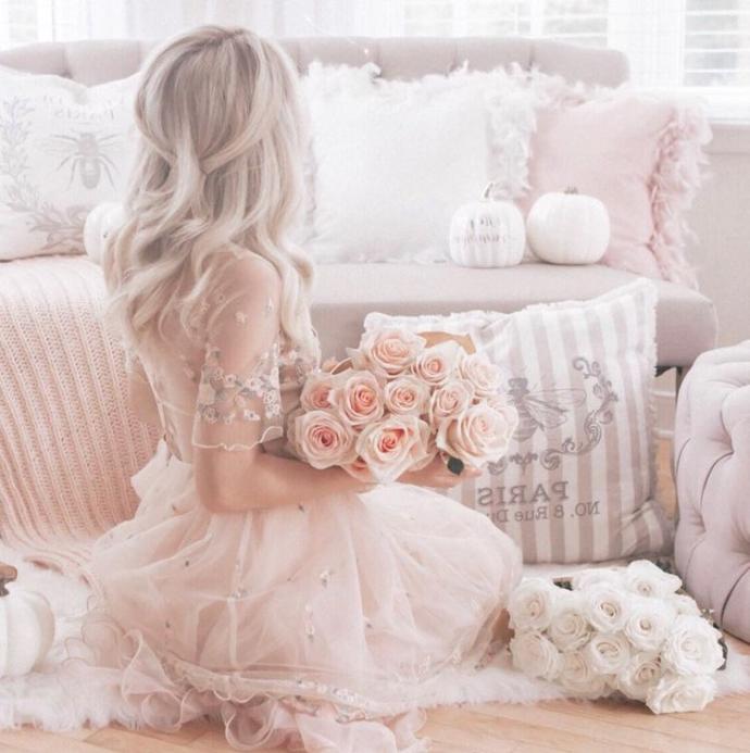 Are men more attracted to feminine girls?