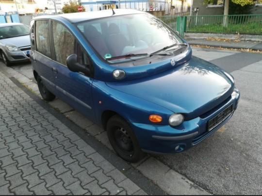What colour has your car??