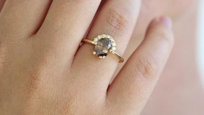 Separated Couples, Do They Still Wear Their Wedding Ring?