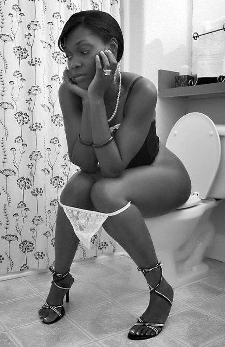 How Much Toilet Paper Do You Use, Ladies?