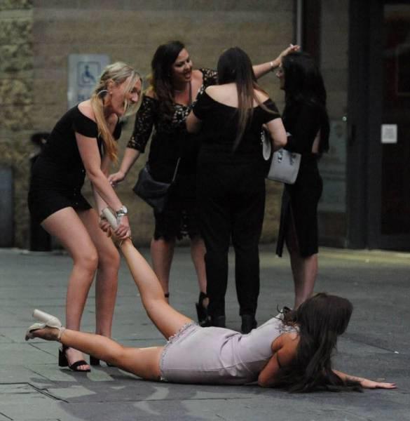 Girls, have you ever gotten physical with another girl? Guys have you ever seen 2 girls fighting?