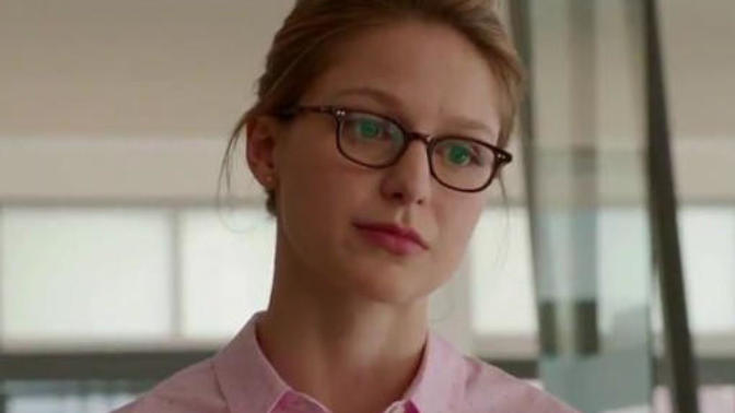 Why does every girl wear glasses?