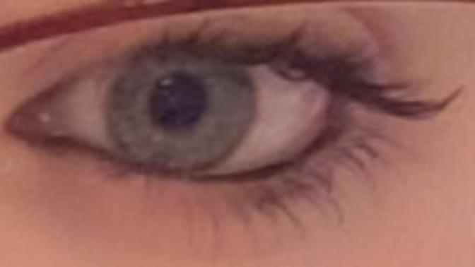 Do your eyes change shades?