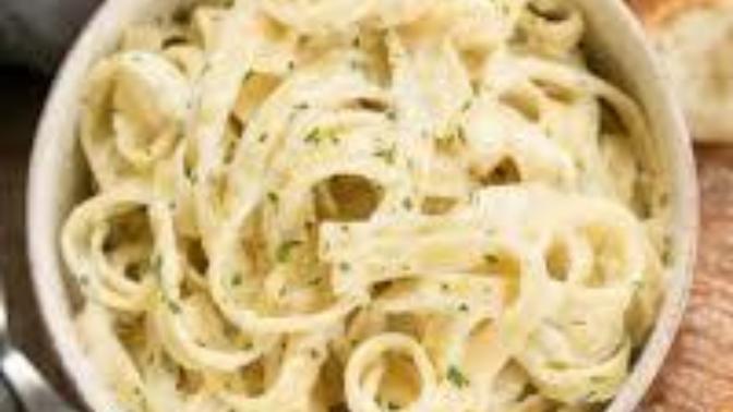 Do you prefer spaghetti or fettuccine?