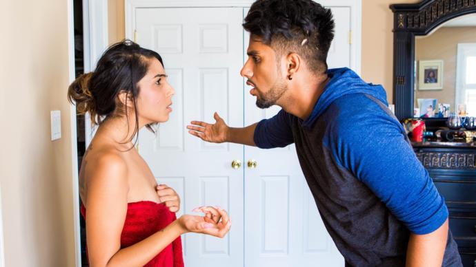 Boyfriend gets mean when angry? Help me understand what I should do when he's angry?