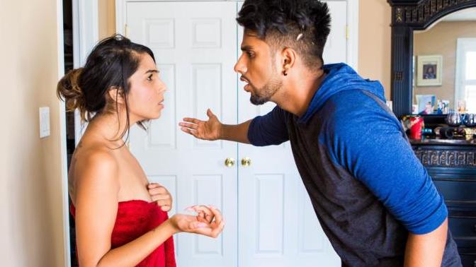 Boyfriend gets mean when angry? Help me understand what I should do when he's angry?