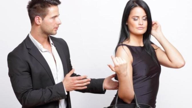 How do you tell the difference between playing hard to get vs not interested?