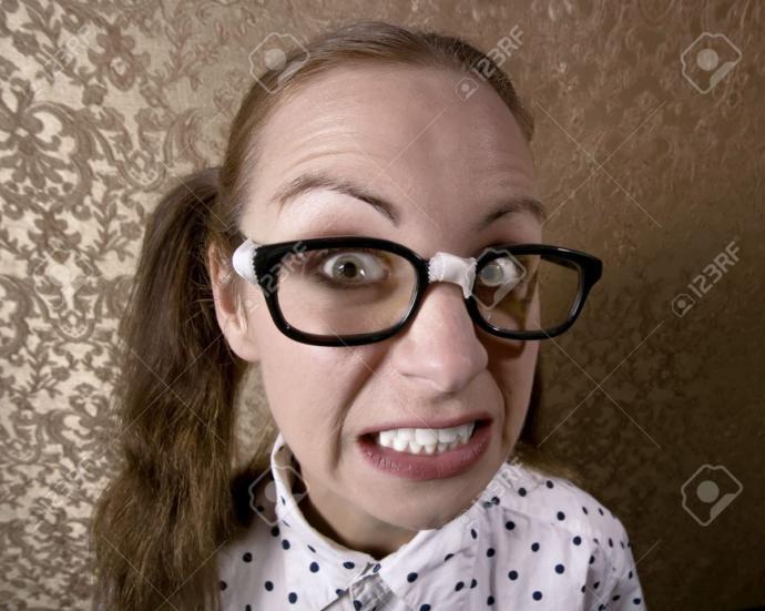 Guys, what kind of girl would you rather date?