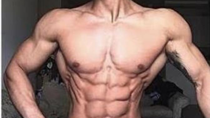 Let’s settle this, girls do you prefer the v-taper physique or the more balanced/square look?