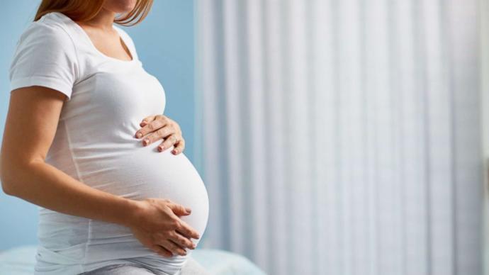 Should single pregnant women and their baby be given free pre/postnatal care when abortion is no longer an option?
