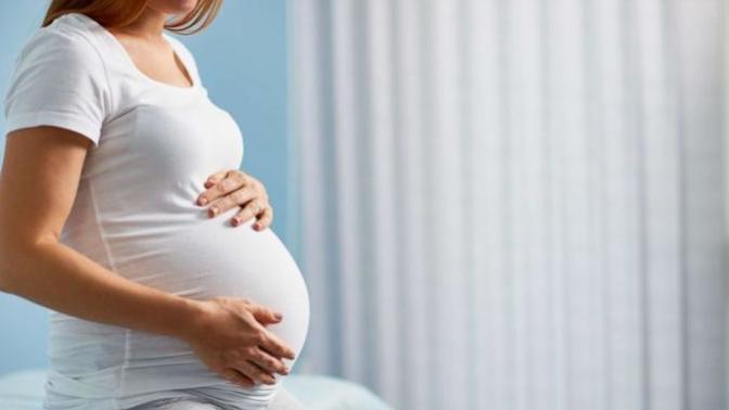 Should single pregnant women and their baby be given free pre/postnatal care when abortion is no longer an option?