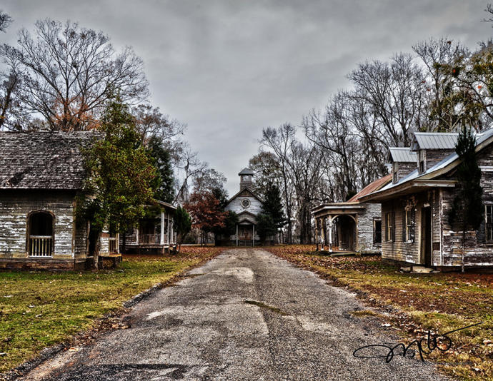 Do you enjoy exploring abandoned or rundown areas with your partner?