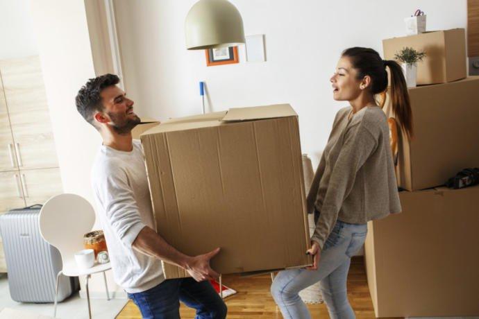 How do girls feel about dating a guy with a female roommate?