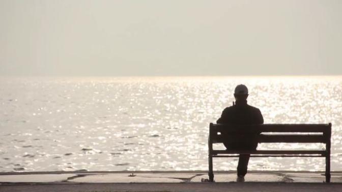 Does giving a man space really work?