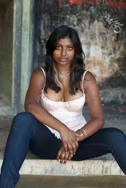 White guys, would you date an Indian woman?