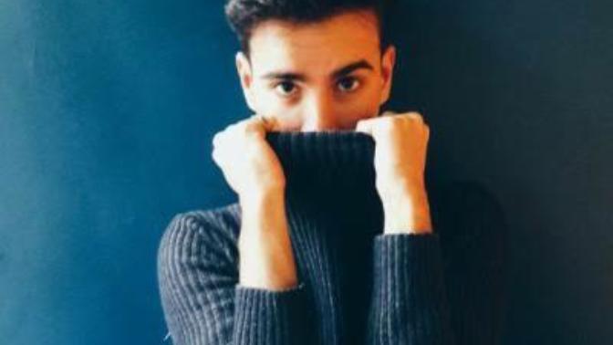 How to overcome shyness while conversating with girls?