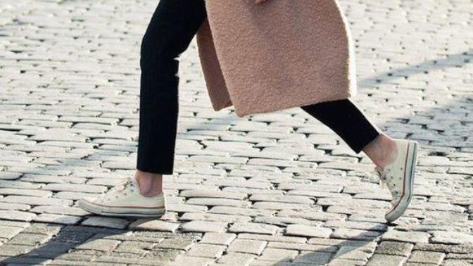 Girls, Why do you prefer your ankles naked on the cold?