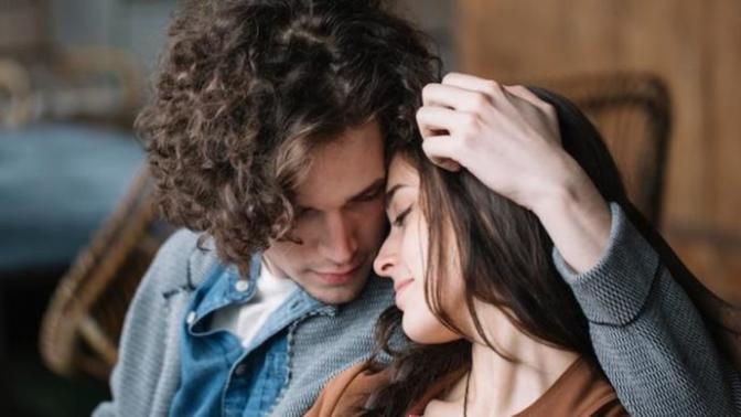 Do you think men often prefer naive, insecure girls they feel they can guide/protect?