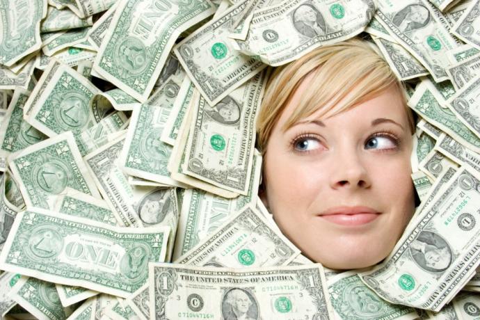 Help! Stick to lower paying job I like or leave for higher pay?