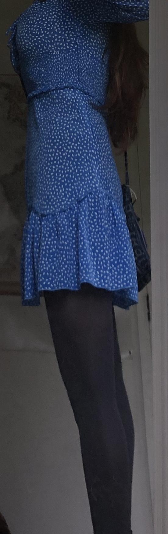 Item #1 From Vivantās closet, theā DIG IT or DONATEā game. I have to down size.. Iād appreciate the help. š Will you play?