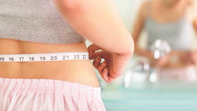 Why would a dangerously underweight woman have a relatively high waist-hip ratio?