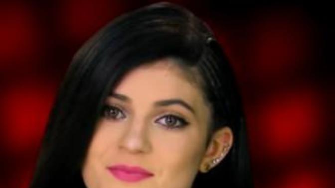 Is it me or Kylie Jenner used to look like a badass edgy emo girl?