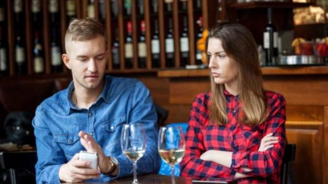 Do women know how to treat men these days? Should she let the man lead?