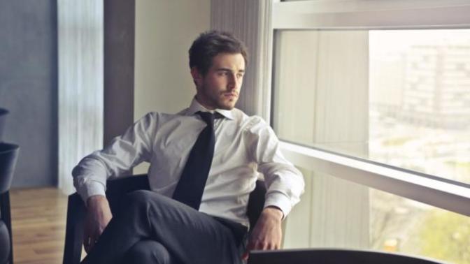 How do you deal with a narcissistic husband?