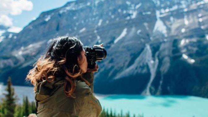 Why do women like to travel so much?