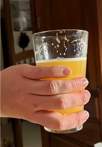 Which is the worst way to hold a glass??
