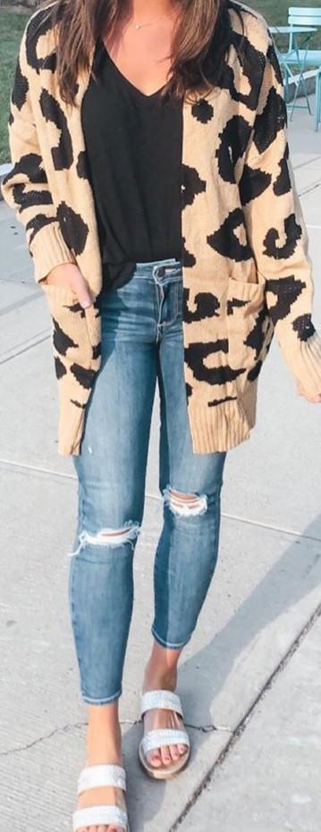 Why would a girl tuck in only the front of her shirt?