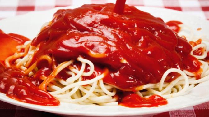 Help me end a debate with a friend. Is it weird/nasty to eat pasta with ketchup?