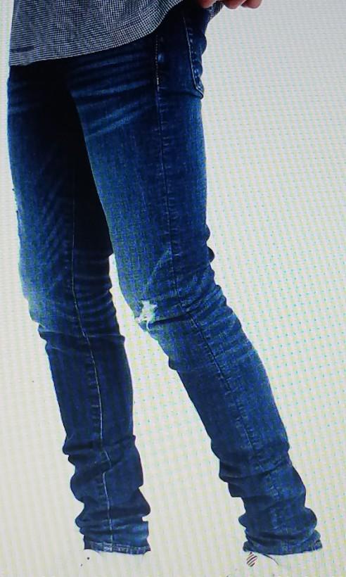 Do you prefer stacked or straight skinny jeans?
