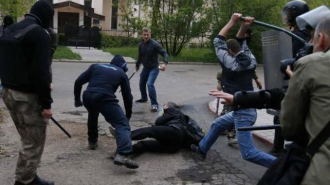 You see your cheating ex getting jumped. Will you help them?