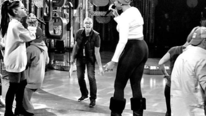 Is Ariana Grande really only 153cm/5ft?