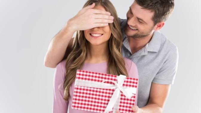 Does it matter how much your partner spends on you?