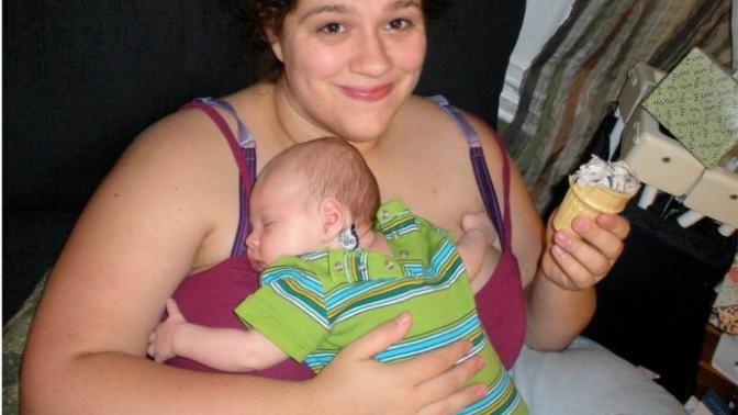 After pregnancy, is it normal for moms to have additional weight that's hard to lose and is it normal for moms to be heavier than non mom's?