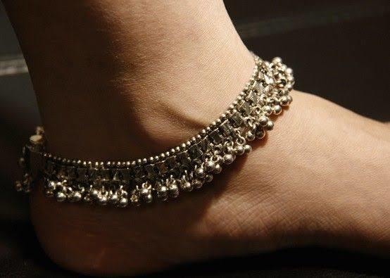Do you like jewelry that makes sounds when you move?